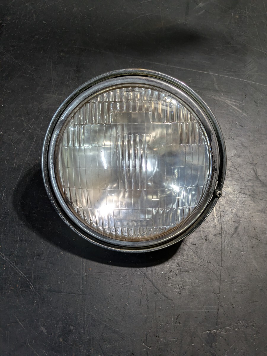 スズキ GT500 純正ヘッドライト 点灯未確認 純正に拘る方に gt250? gt380 gt550 gt750 当時物 シールドビーム拍卖