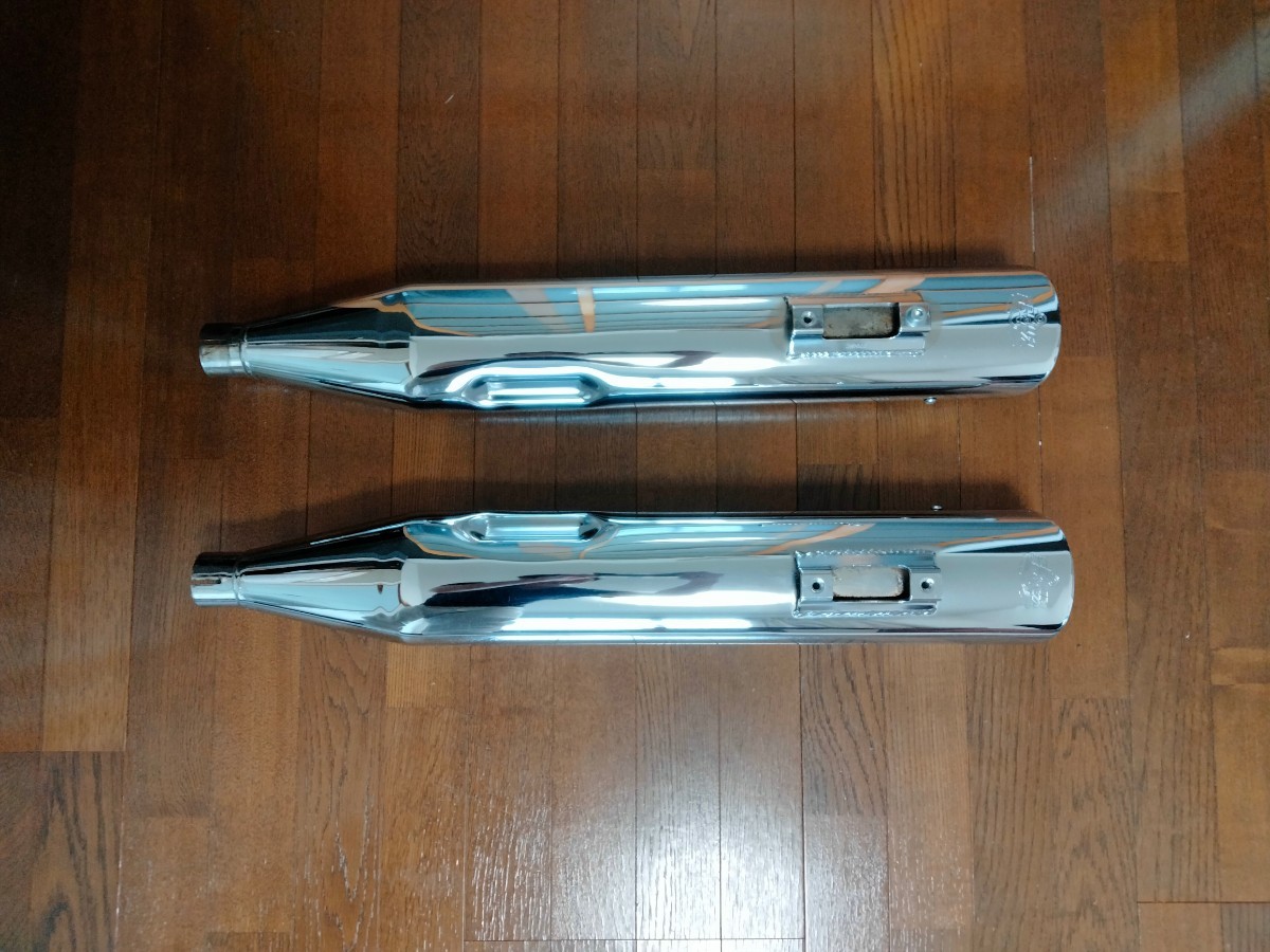 【極美品】FLHX オーバルツインスラッシュスリップオンマフラー VANCE&HINES 検)fltr flh ツーリング FLHTC FLSTC ストリートグライド44b-3拍卖
