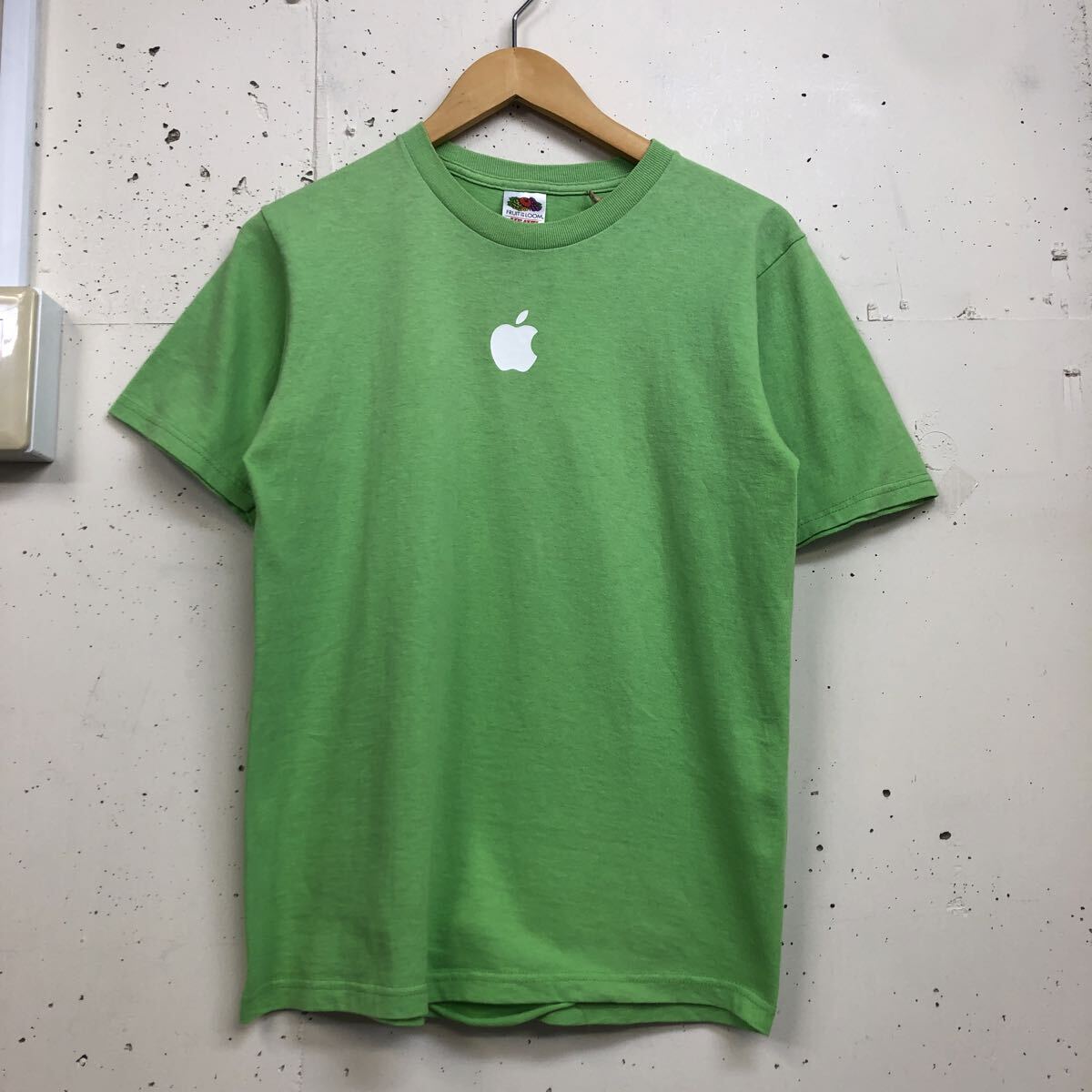 FRUIT OF THE LOOM Apple りんご プリント 半袖 Tee クルーネック Tシャツ 緑 グリーン 14/16 拍卖