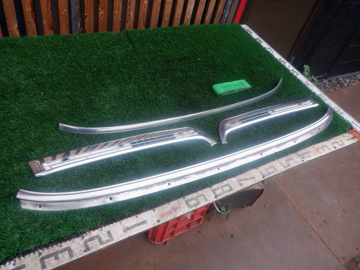 スカイライン ジャパン 2000GT 4ドア ④ リアガラスモール ガーニッシュ 個人宅配達可 L20 C210 HGC210 GC211 C211拍卖