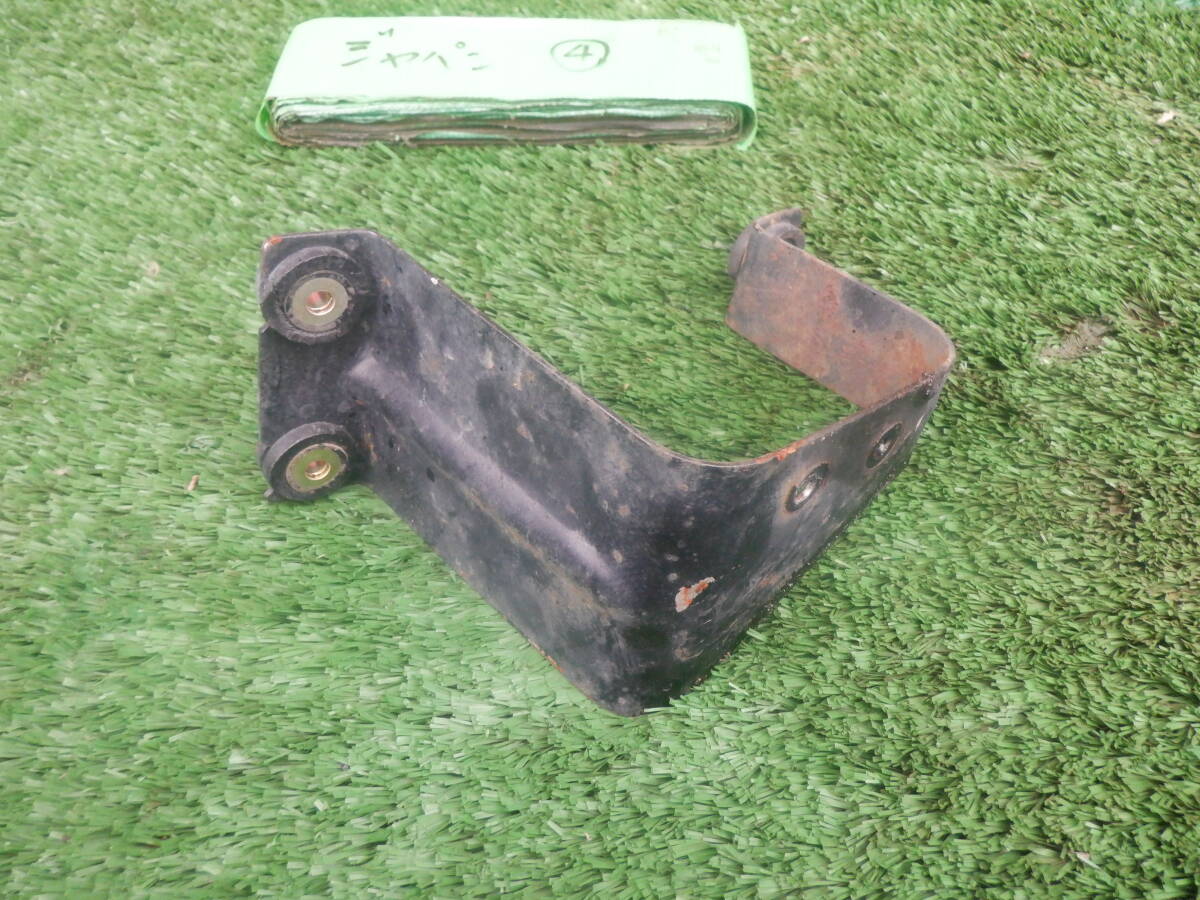 スカイライン ジャパン 2000GT 4ドア ④ 燃料ポンプブラケット ステー L20 C210 HGC210 GC211 C211拍卖