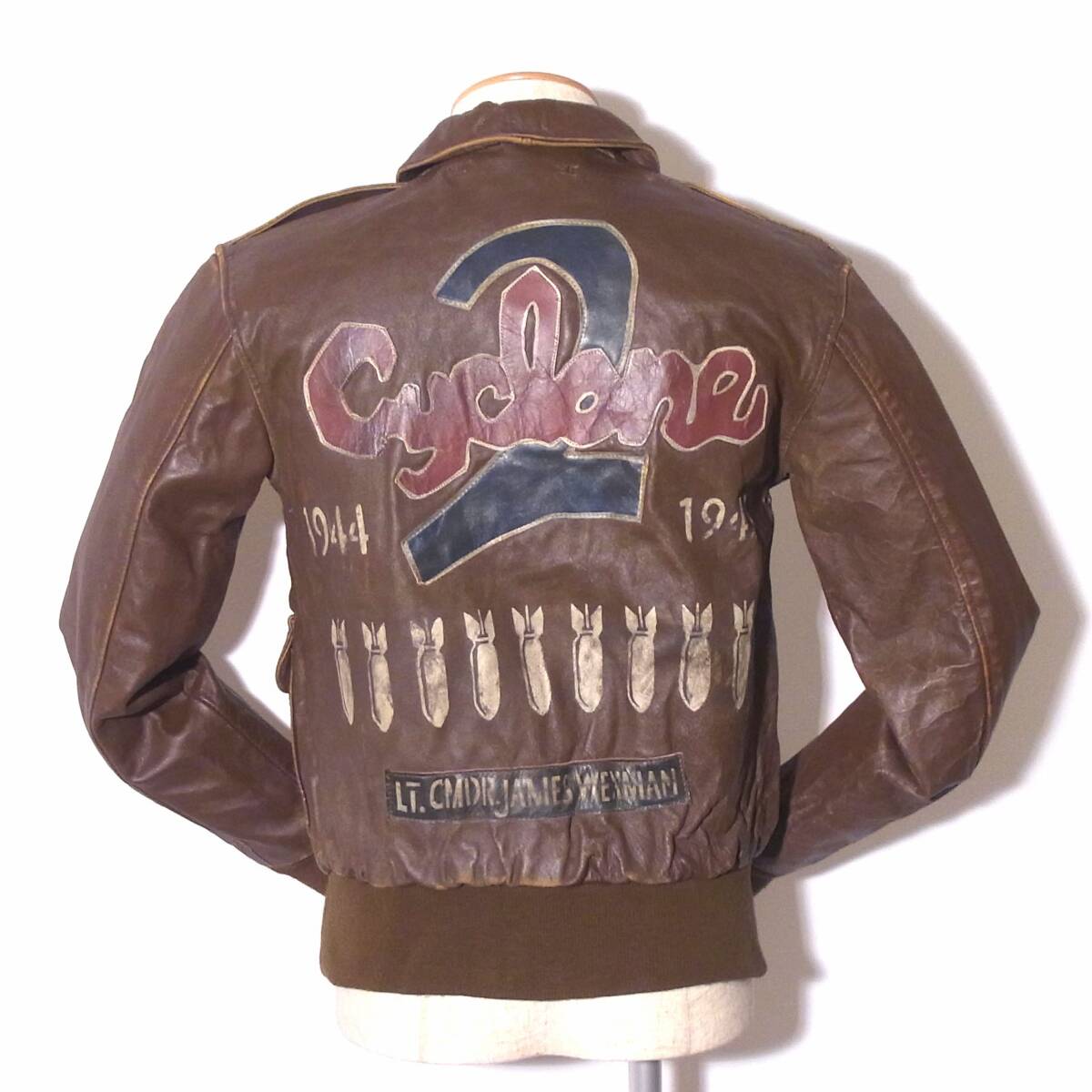 美品AVIREX【米国製アビレックスA-2/36バックペイント/ホースハイド馬革】⑪拍卖