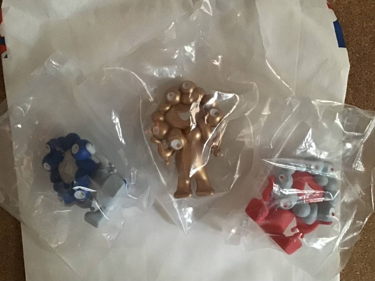 EXPO 2025 大阪 関西万博 海洋堂 ミャクミャク フィギュア カプセルトイ 大丸松坂屋百貨店限定 ラッキーカラーゴールドV e &おすわり2体拍卖