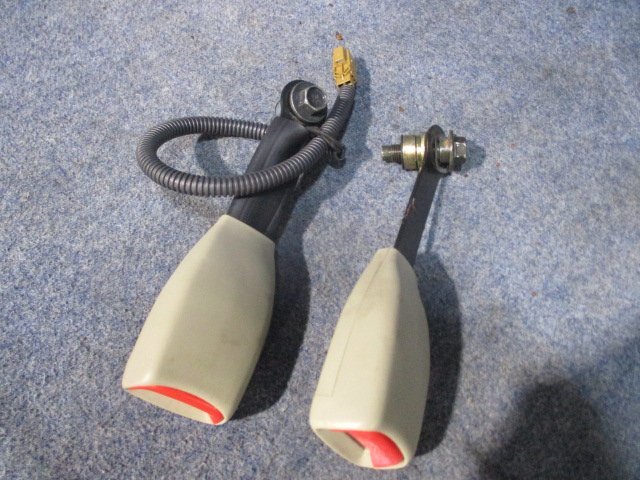 H10/2 ラシーン E-RFNB14 フロント用 シートベルト 受側 キャッチ 運転席用/助手席用セット拍卖