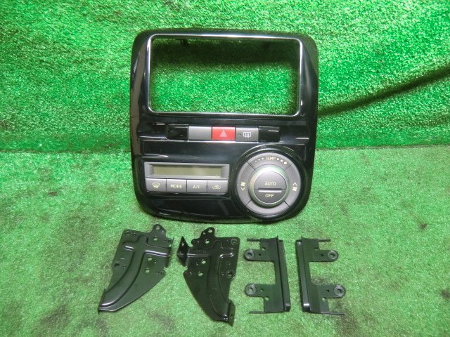 2012/3 タント DBA-L385S オーディオパネル エアコンスイッチ ステー 枠付き拍卖