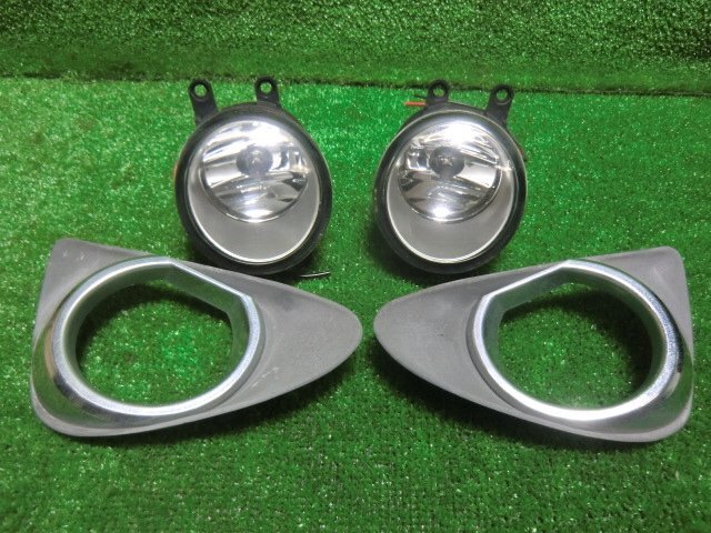 2011/4 ヴィッツ DBA-KSP130 左右フォグランプ フォグカバー付き拍卖