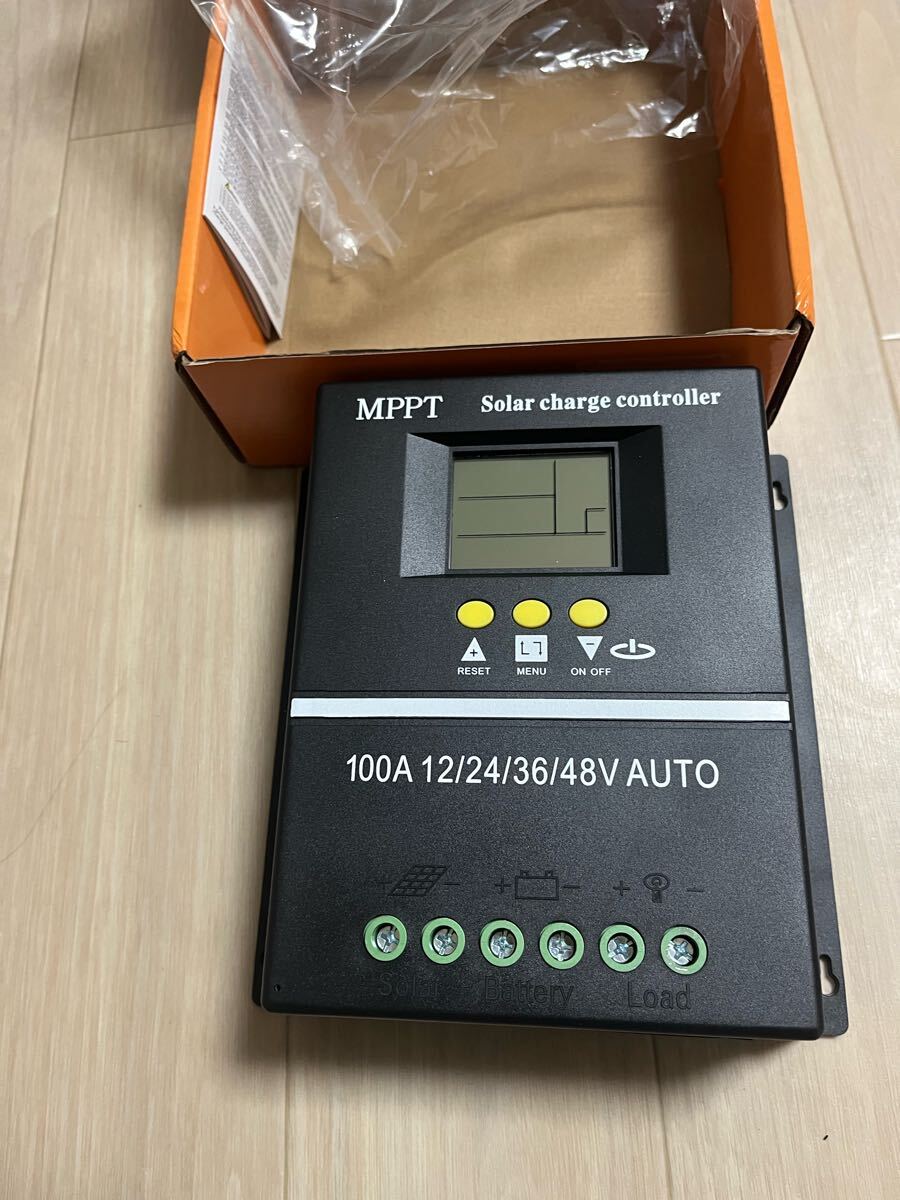 自動管理ソーラーチャー ジコントローラー USB 過負荷保護 MPPT 100A 12V24V 36V 48V PV バッテリー充電器ツール (100A)拍卖