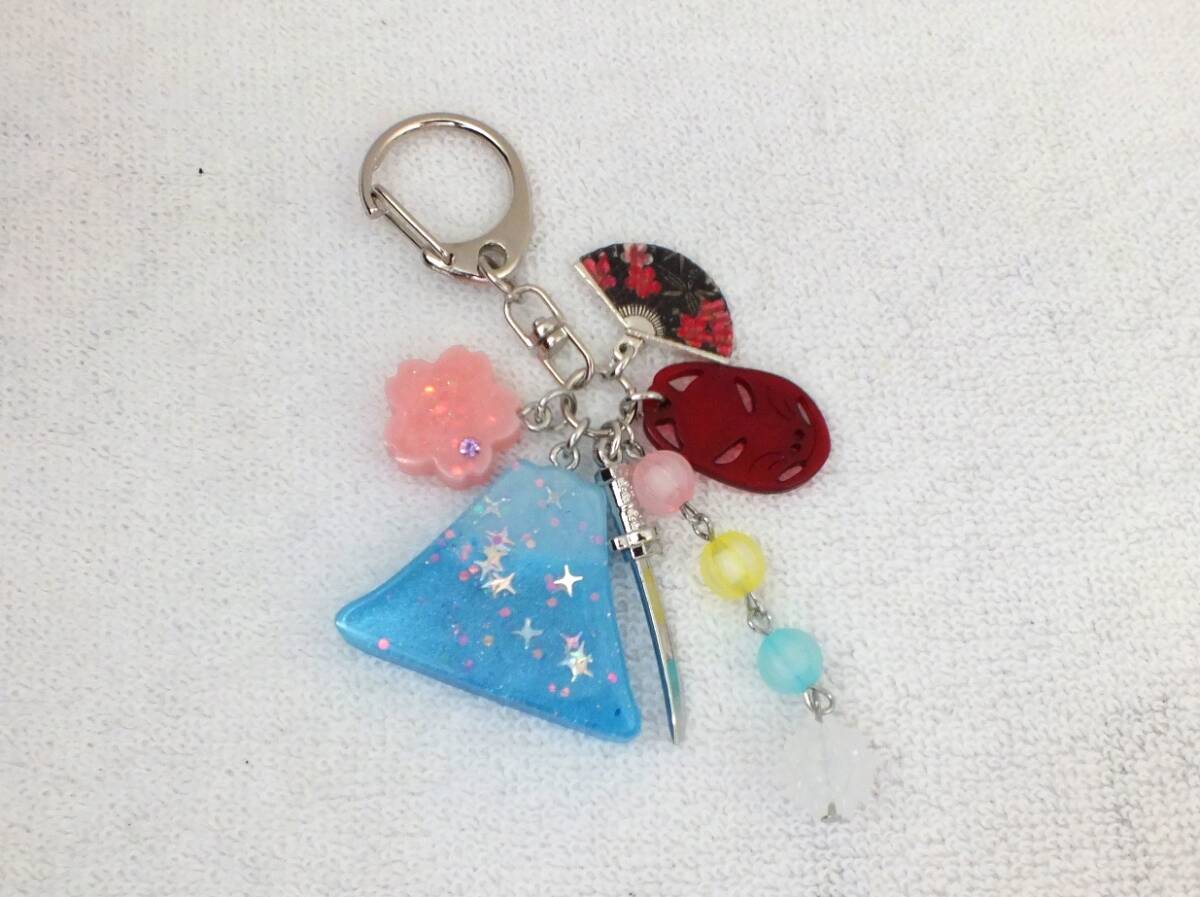 キーホルダー/バッグチャーム★和風☆桜と山と刀とアメと金平糖と扇子★*ハンドメイド* レジン拍卖