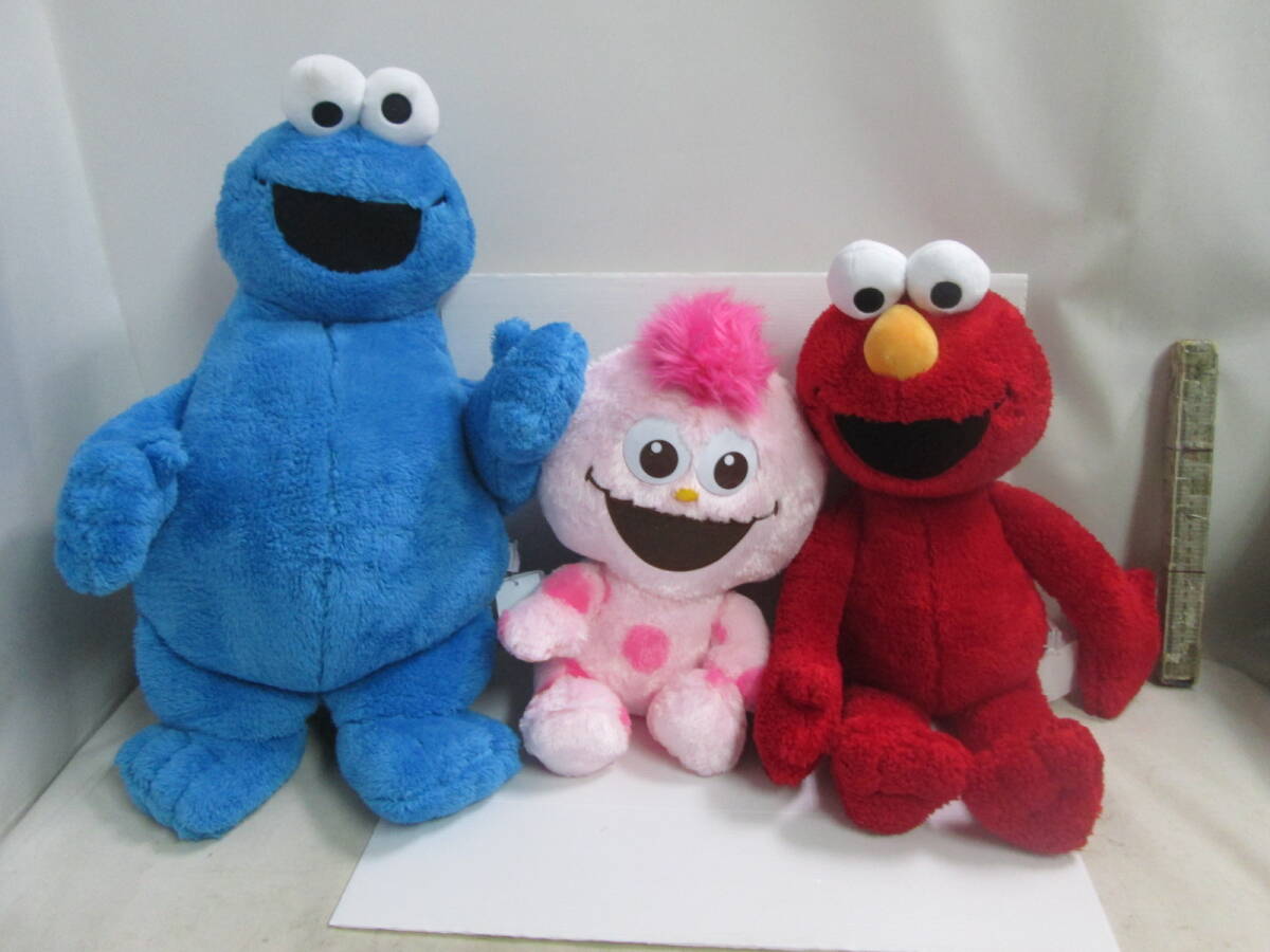 共にUSJ限定  セサミストリート エルモ クッキーモンスター+モッピー ぬいぐるみ  3体でA 60cm 送料は商品説明欄関東850円拍卖