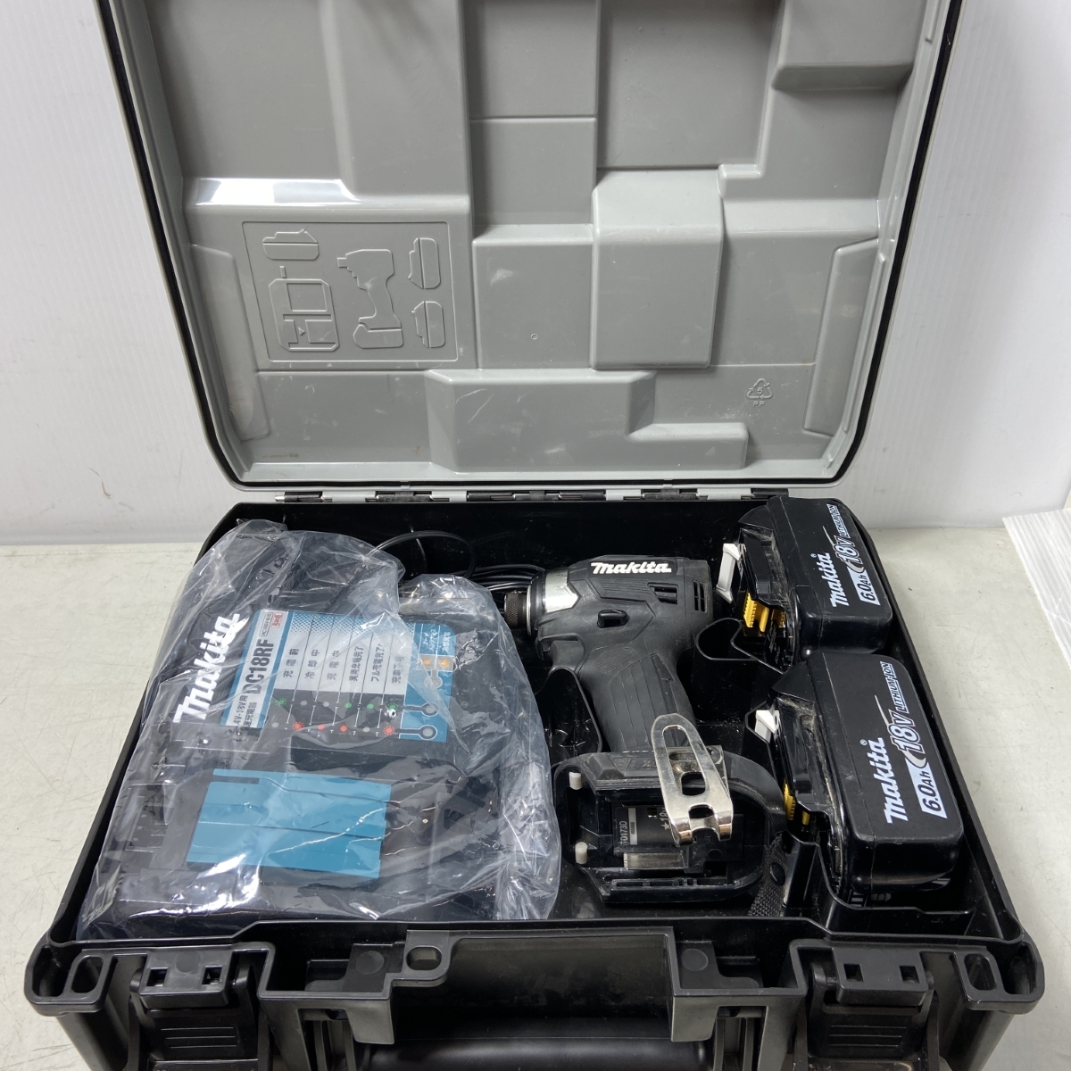 ΦΦ MAKITA マキタ インパクトドライバ TD173D ブラック 傷や汚れあり拍卖