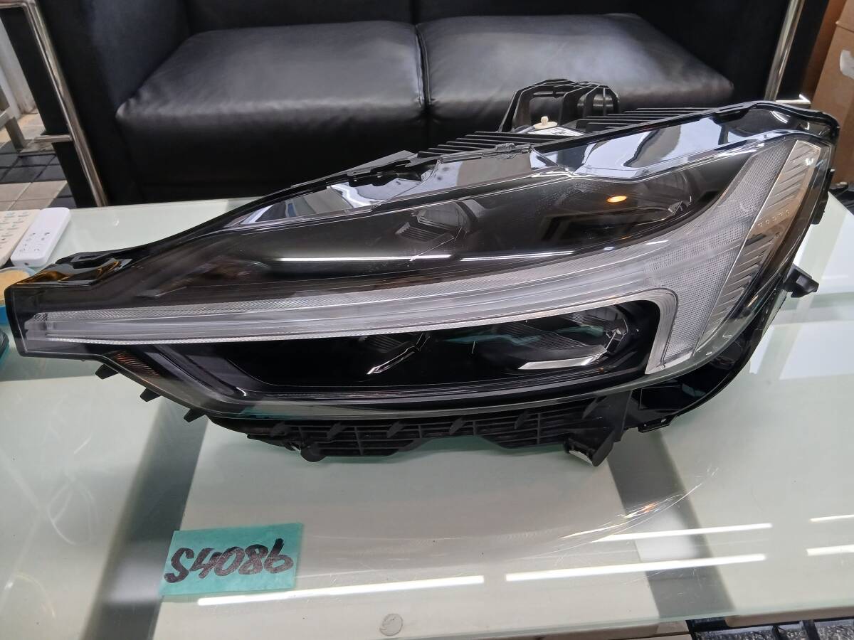 VOLVO ボルボ XC60 純正 ヘッドライト ライト 左 32338980 S4086 拍卖