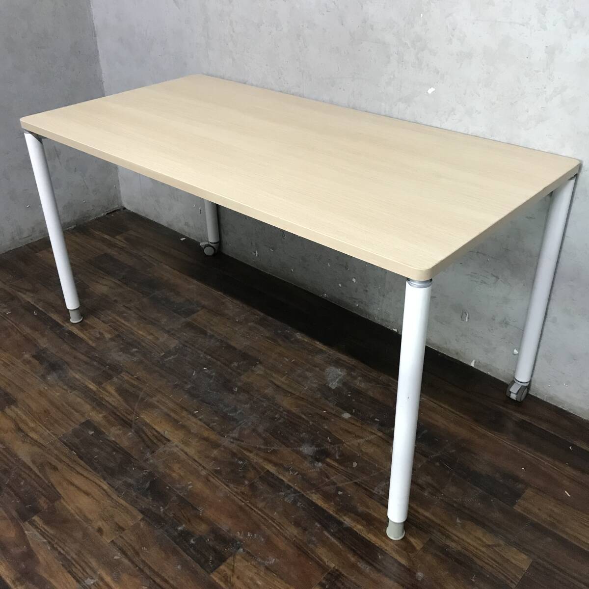 WNY4/97 okamura オカムラ デスク ナチュラル 事務机 会議机 W1400×D700×H720㎜ ミーティングテーブル オフィスデスク キャスター付②拍卖