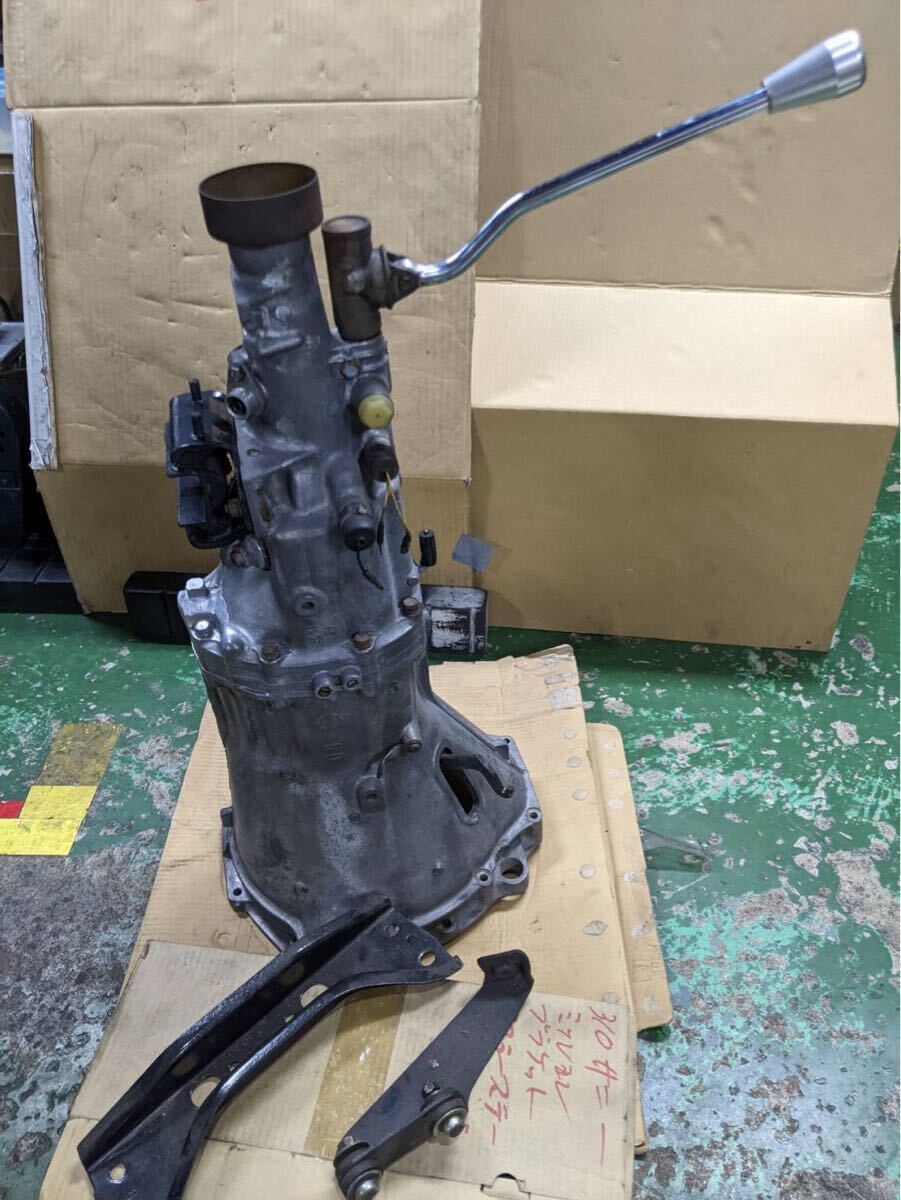 NISSAN サニーミッション5速 A12 A14 A15 B110 B210 B310 サニトラ 希少 レア ミッション 日産拍卖