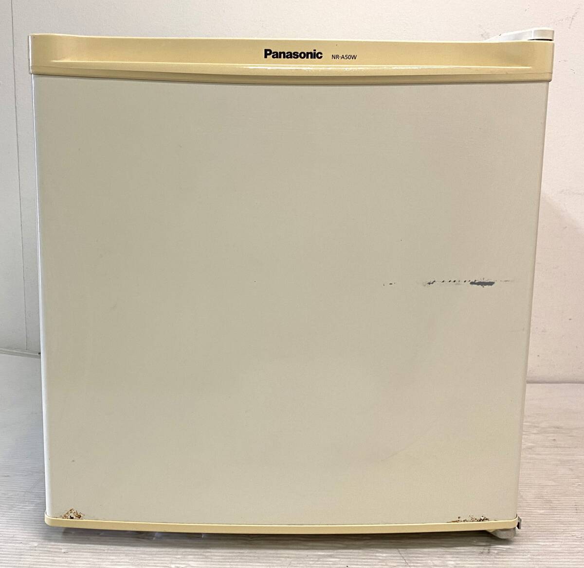 ★☆【1円~】く5 Panasonic パナソニック ノンフロン冷蔵庫 NR-A50W 2017年製 45リットル ホワイト 可動品 1ドア冷蔵庫☆★拍卖