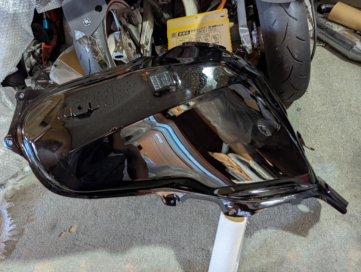 現行 Vストローム1050DE V-STROM スズキ純正 タンク グラススパークルブラック 新車外し拍卖