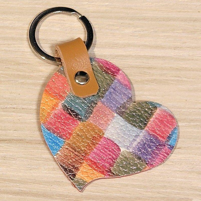 ハート チャーム キュート チェック キーホルダー 革 鍵 バッグ タグ レザー 二重リング拍卖