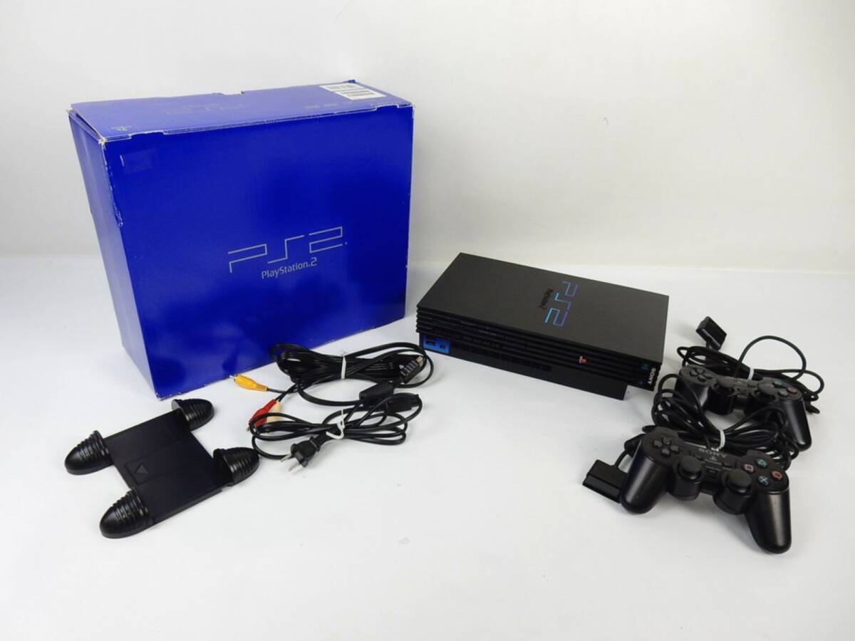 【SONY】ソニー PS2 SCPH-15000 コントローラー×2個付き 元箱付(シリアル一致) 通電/簡易動作確認 中古品 JUNK 現状渡し 一切返品不可で拍卖