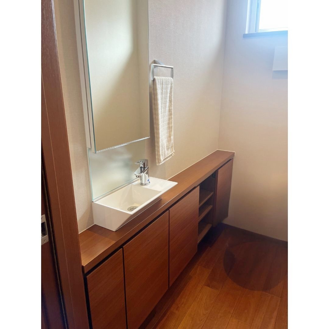 092705r5 展示品 ミラー付き 手洗い洗面台 キャビネット 水栓 グローエ 直接引取り推奨 名古屋市守山区拍卖