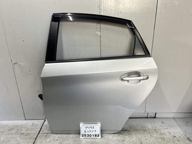 プリウス ZVW30 左リアドア パッと見きれい ガラス付 L 1F7 67004-47080 1H1 016547拍卖