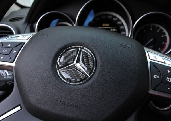 メルセデスベンツ ステアリングエンブレム デコレーショントリム リアルカーボン 45.0mmサイズ ハンドル拍卖