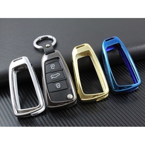 アウディ キーケース メタル製 カラビナ付き ブルー キーカバー キーホルダー 金属製 A1 A3 Q2 Q3 A4 A6 TT など スマートキー AUDI拍卖