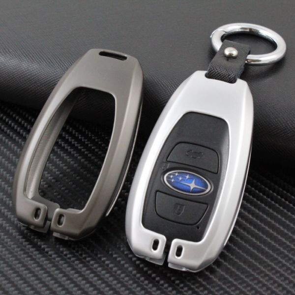 スバル キーケース メタル製 カラビナ付き ガンメタ キーカバー キーホルダー フォレスター インプレッサ WRX など拍卖