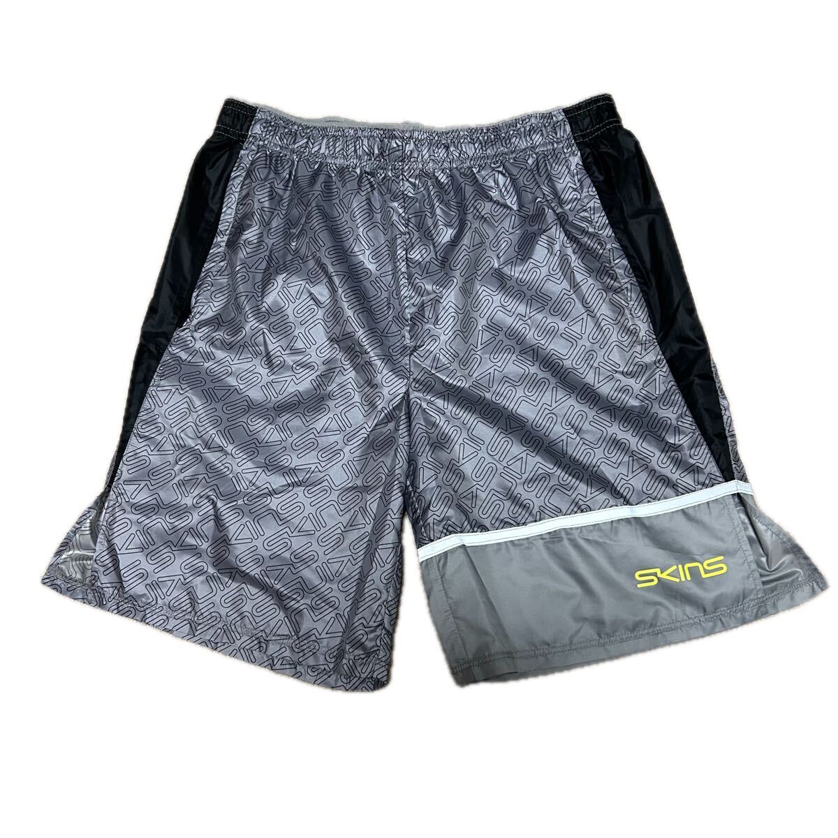 SKINS Mサイズ ランニング ショートパンツ 未使用タグ付 送料無料拍卖