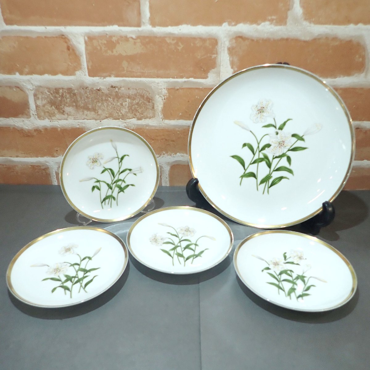 9222 深川製磁 君島一郎 白百合 16cm 26cm プレート 5点まとめ 絵替わり 金彩縁 食器 皿拍卖