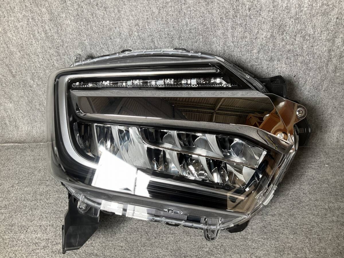 5372-V3 N-BOX JF3/JF4 ヘッドライト LED 前期 右 ジャンク ☆拍卖