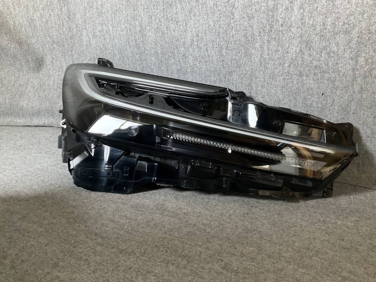 5397 プリウス ZVW60/MXWH60 ヘッドライト LED 右 ジャンク ☆拍卖
