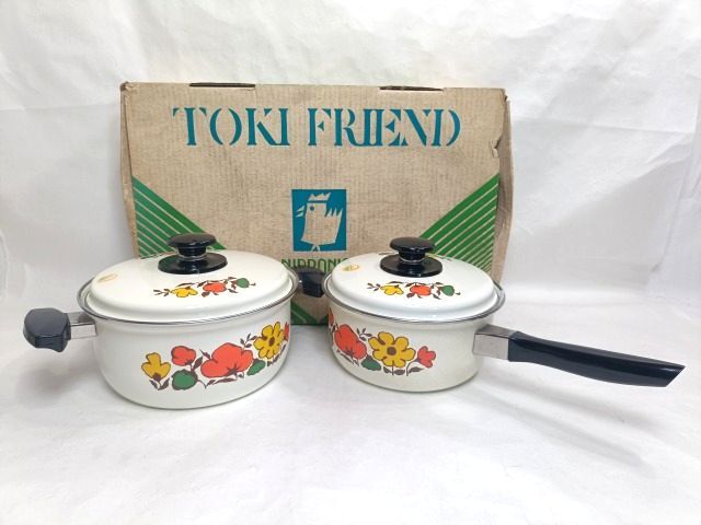 未使用 花柄 ホーローなべ 両手 片手ナベ 2個セット 直径19.5 21.5cm/TOKI FREIEND レトロ 調理器具 琺瑯 料理拍卖