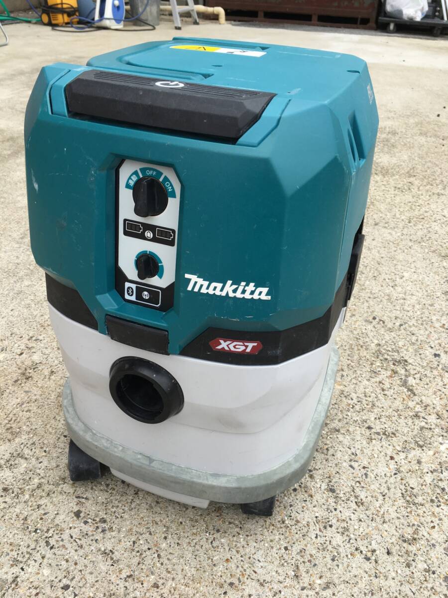 【中古品】 makita(マキタ) 充電式集じん機15L(粉じん専用) VC004GZ(本体のみ) ITMA6RGPSVOO【0906】拍卖