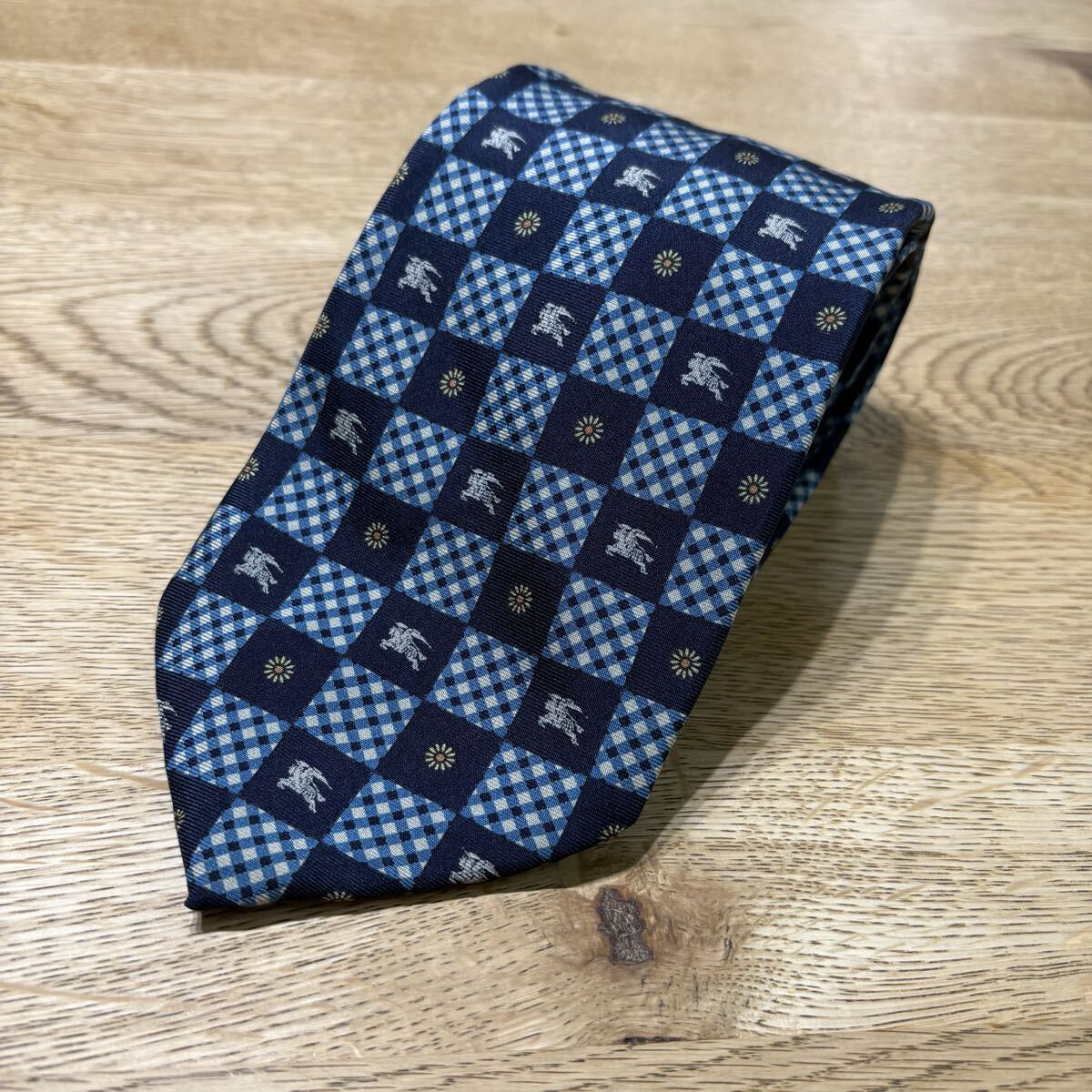 ★90’s バーバリー Burberrys ネクタイ シルク ブルー系 総柄 アラ商事 拍卖