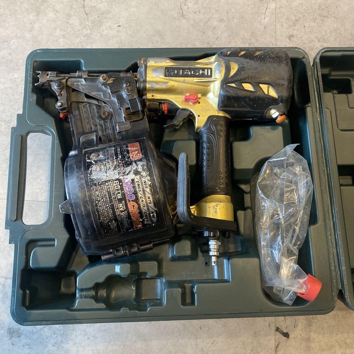 日立工機 HITACHI NV 90HMC 高圧釘打ち機拍卖