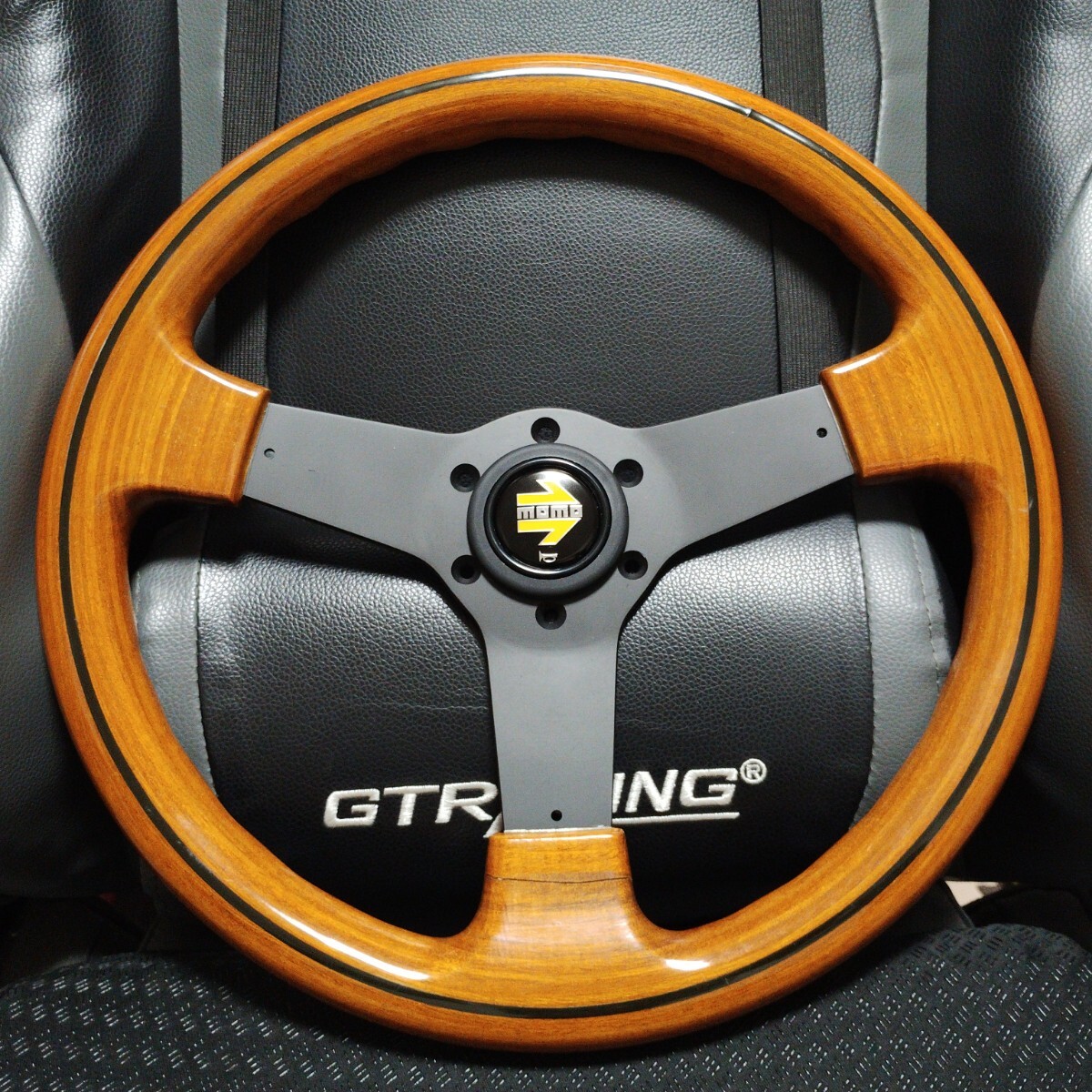 即決 正規品 italvolanti イタルボランテ ウッドステアリング φ36 360mm MOMOホーンボタン付き 送料無料拍卖