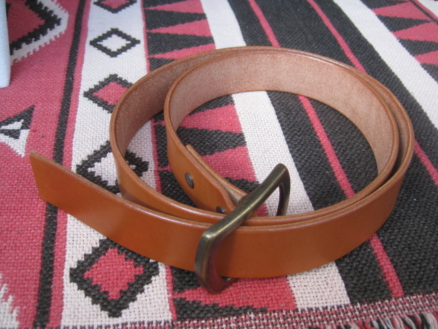 ★サドルレザー 牛ヌメ革 ベンズレザーベルト 幅35ミリ 生成り ナチュラル★ ハンドメイド アメカジ ハーレー拍卖