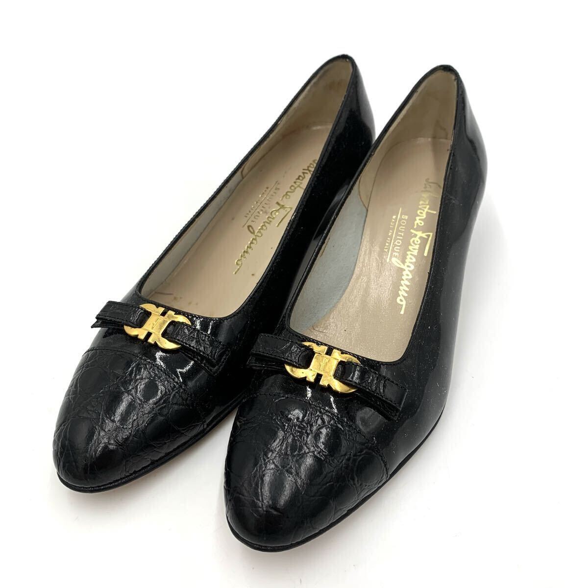 E▼イタリア製!! '高級婦人靴' Salvatore Ferragamo サルヴァトーレフェラガモ 本革 クロコ型押し ガンチーニ ヒール パンプス 5.5B 22.5cm拍卖