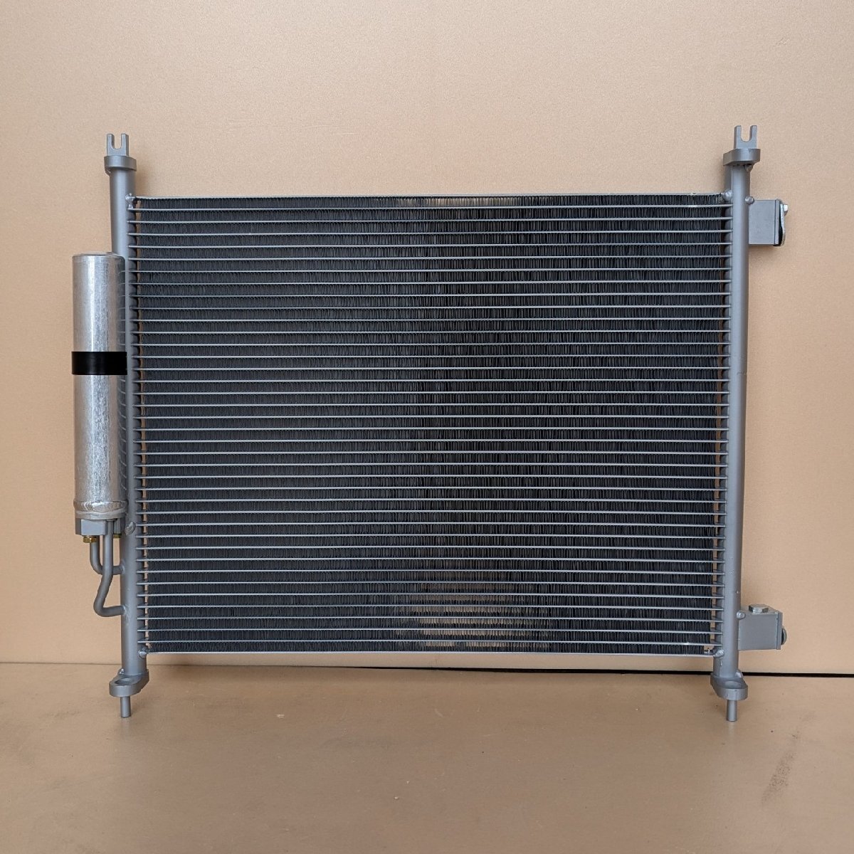 ノート E12 NE12 新品 コンデンサー 即納 92110-1HC0A 92110-1HC4A拍卖