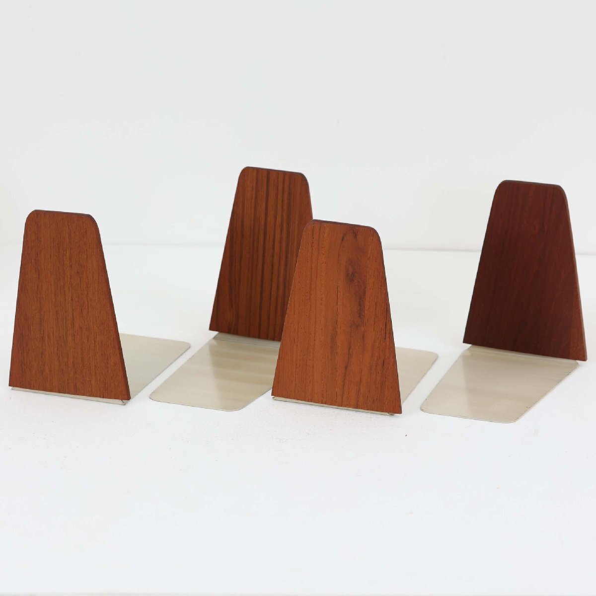 デンマーク製 北欧ビンテージ チーク材のブックエンド 4つセット 北欧 北欧インテリア 北欧家具 ハンス ウェグナー拍卖