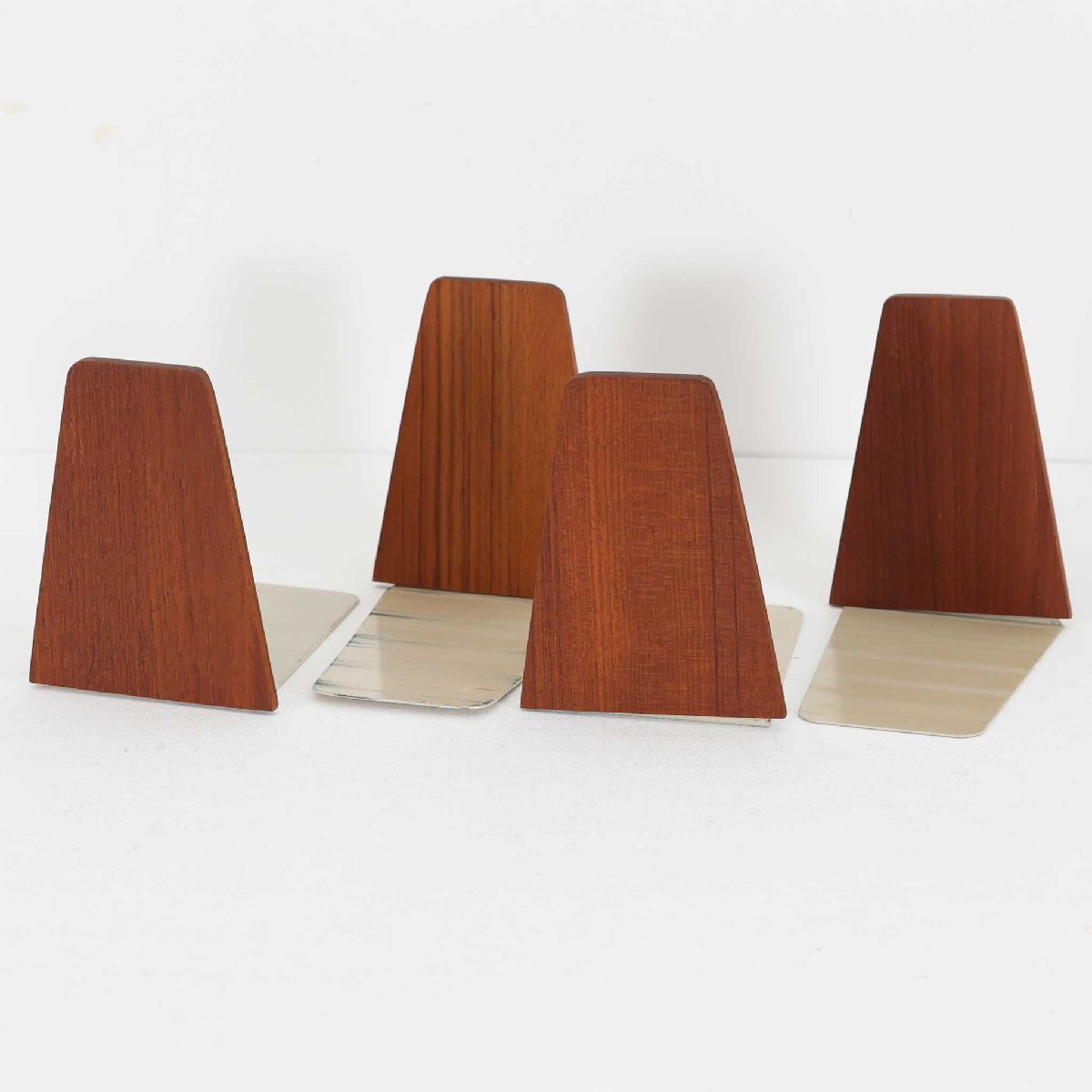 デンマーク製 北欧ビンテージ チーク材のブックエンド 4つセット 北欧 北欧インテリア 北欧家具 ハンス ウェグナー拍卖