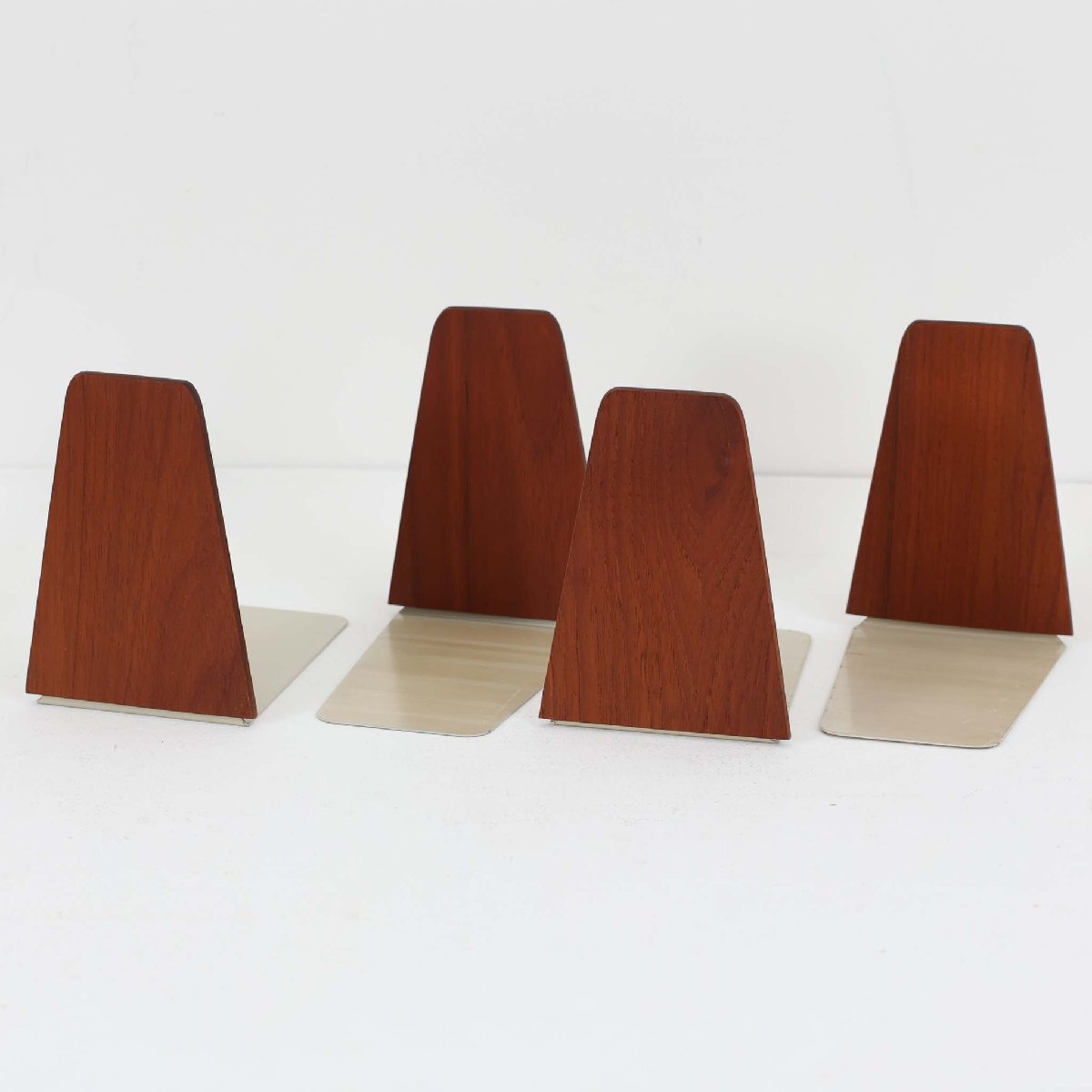 デンマーク製 北欧ビンテージ チーク材のブックエンド 4つセット 北欧 北欧インテリア 北欧家具 ハンス ウェグナー拍卖