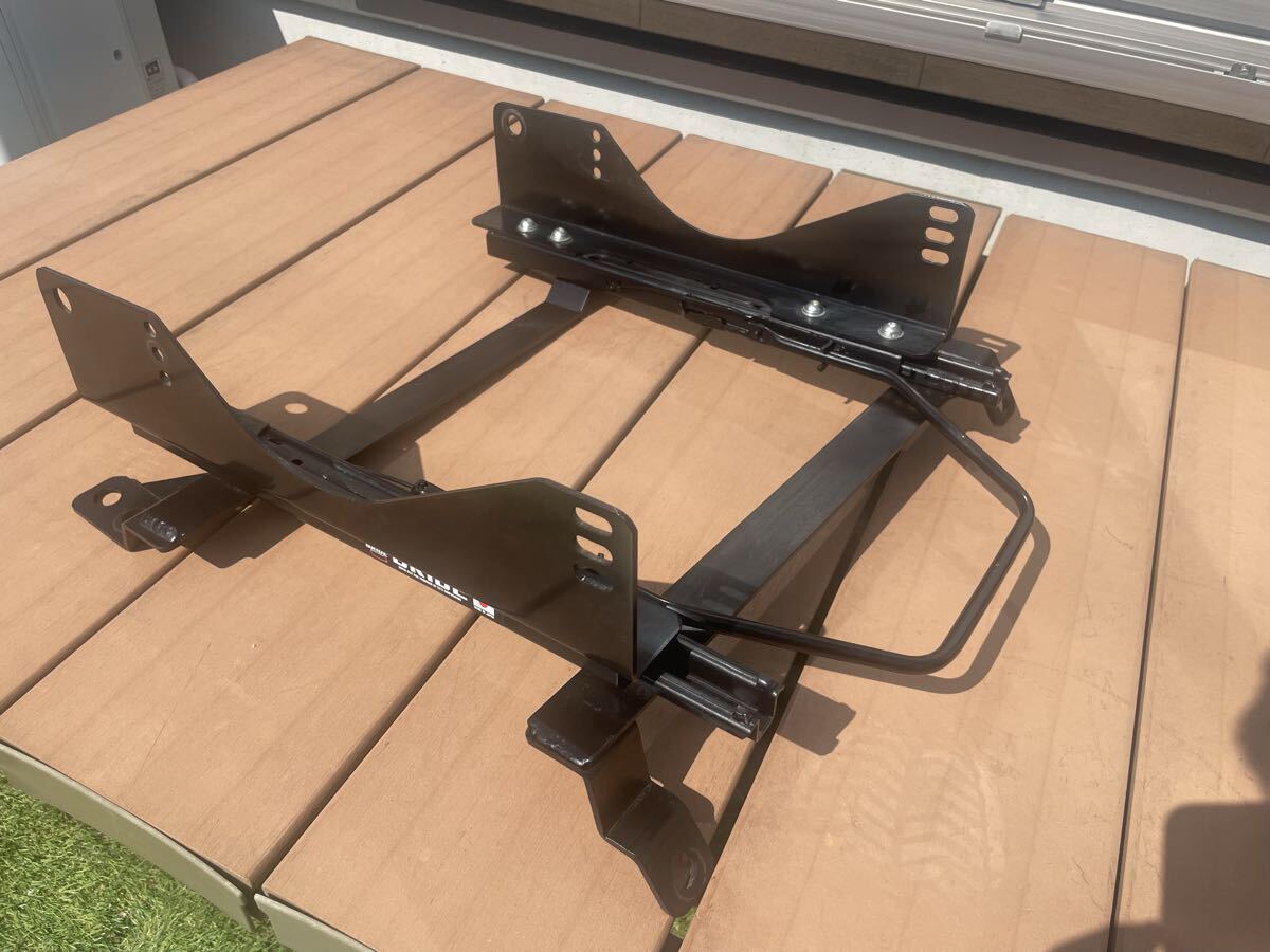 【美品、動作確認済、BRIDE正規品】R32 R33 R34 4WD BRIDE ブリッド シートレール 運転席 RH 車検 N303 フルバケ 右側 フルバケ用 右 BNR拍卖