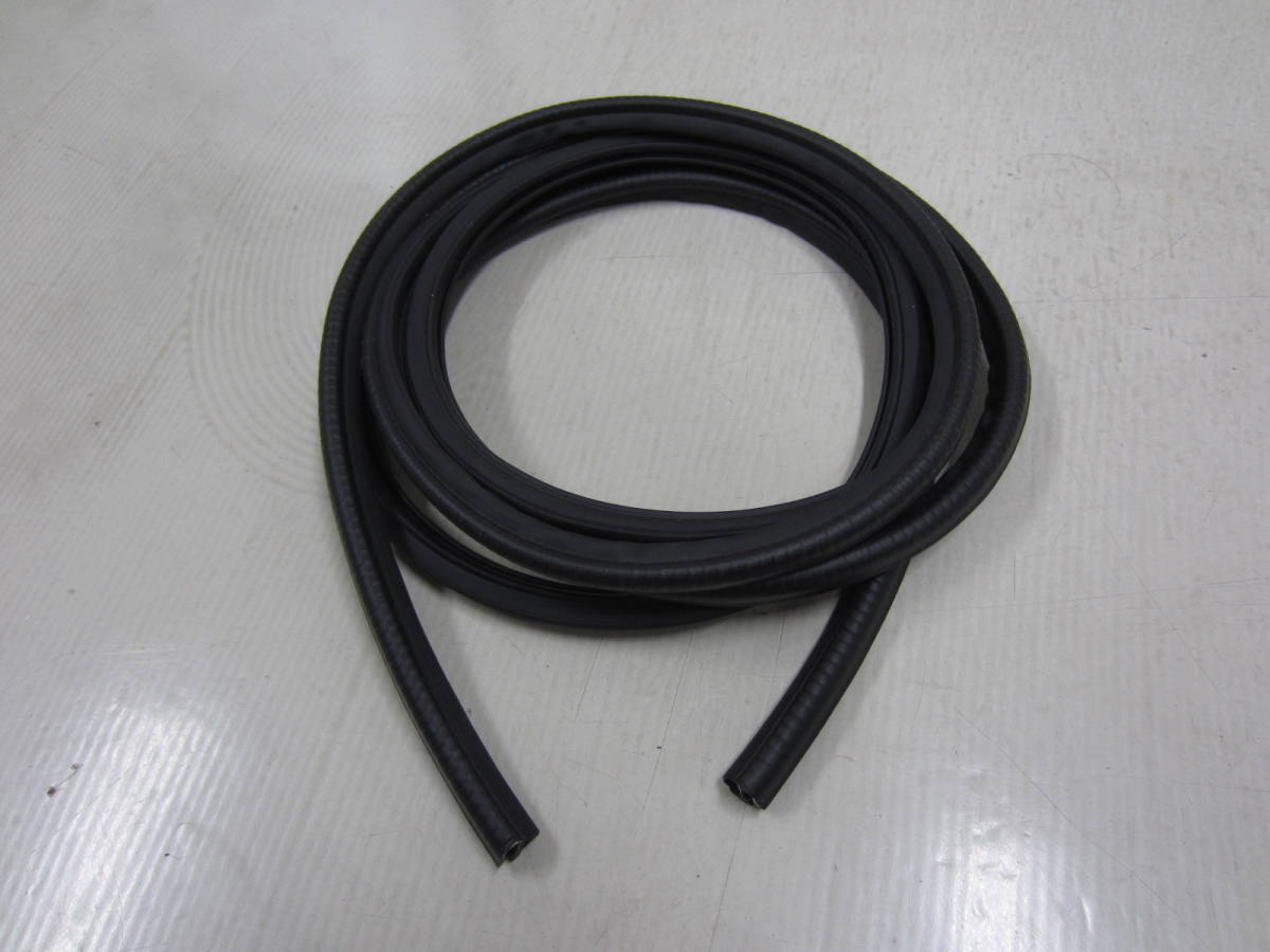 新品 スバルR-2 K12/12W型 リアクォーターウィンドー ウェザーストリップ リアサイドウィンドウ ウエザーストリップ subaru360拍卖