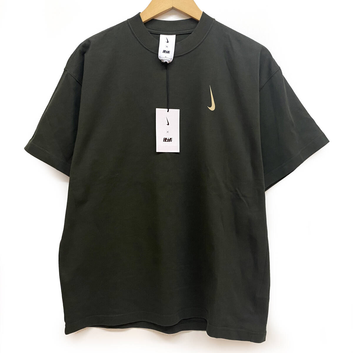 tu134 【新古品】Nike ナイキ x Billie Eilish ビリー・アイリッシュ DQ7756-355 コラボ Tシャツ 半袖 サイズM メンズ拍卖