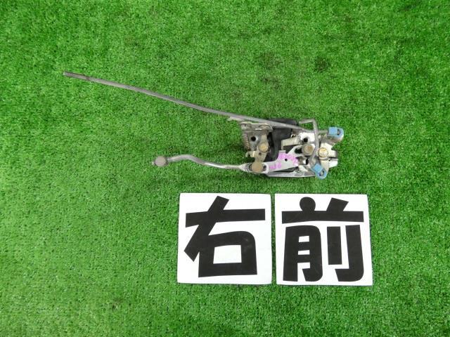 ジムニー V-JA11V 右フロントドアロック F6Aターボ 0VP 82201-82C00 251236拍卖