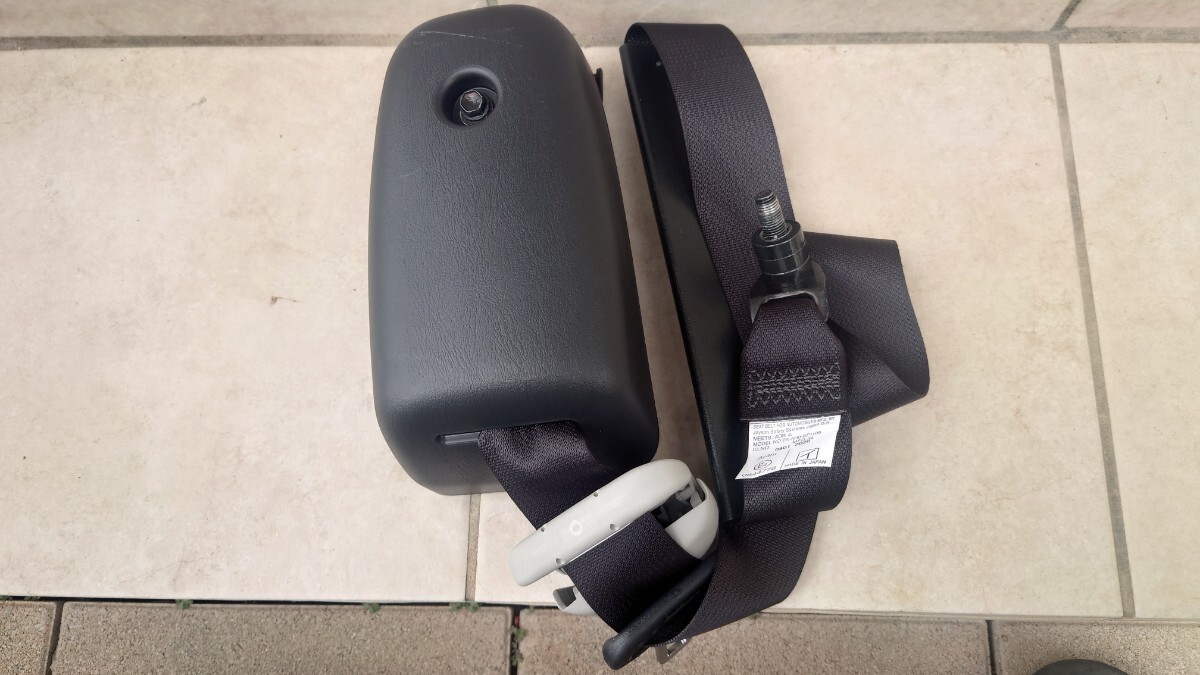 TOYOTA トヨタ 純正 200系 ハイエース DX シートベルト セカンドシート リア シート 二列目 2個セット TK-AH0-EF1109 中古品拍卖