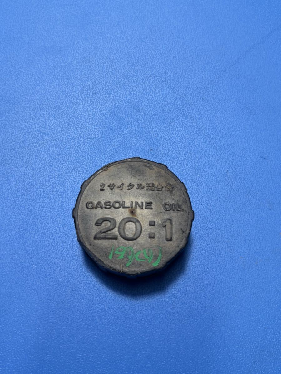 送料600円 草刈機 刈払機 部品 燃料タンクの蓋 フタ キャップ 日立 CG26E1 その他適合機種不明 寸法にてご確認ください拍卖