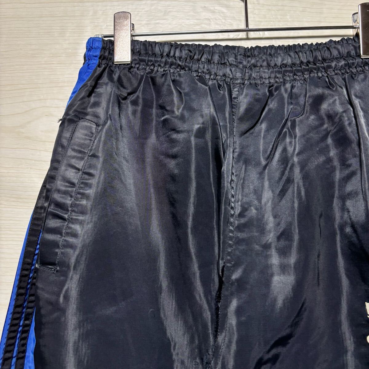 adidas アディダス ナイロンパンツ シャカパン イージーパンツ ウエストゴム ロゴ刺繍 サイズL相当 ブラック 黒 メンズ ボトムス (28)拍卖