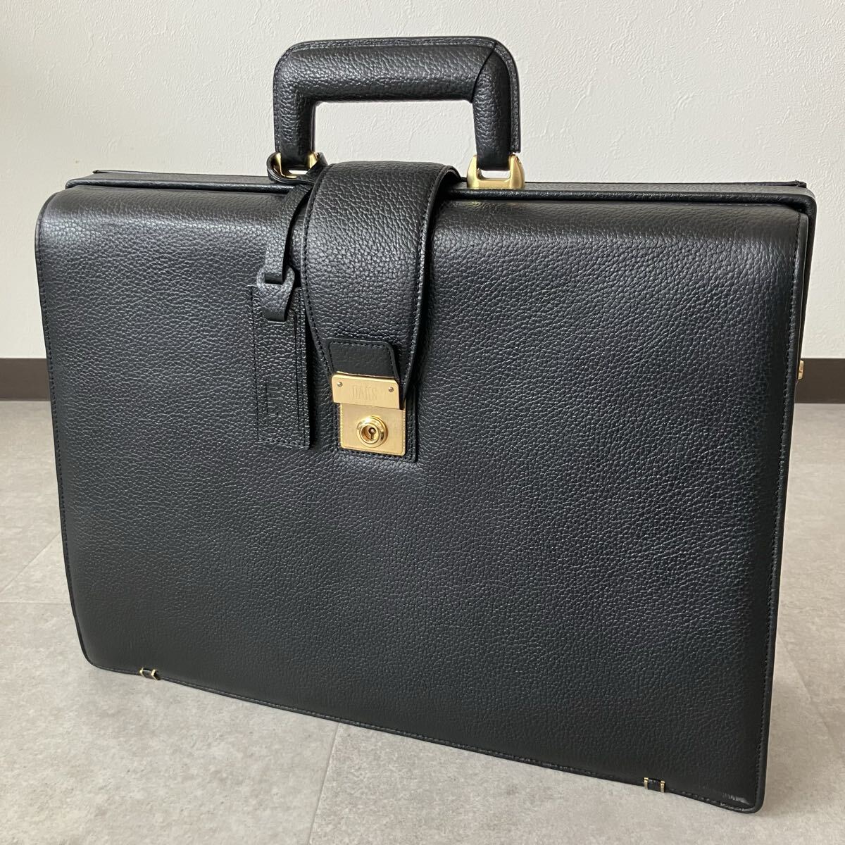 ●英国老舗 DAKS ダックス シボレザー 本革 ダレスバッグ/ビジネスバッグ/鍵付き/ブラック/書類カバン/ハウスチェック柄/ACE社拍卖