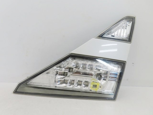 【即決有】 トヨタ ヴェルファイア 20 GGH20W ANH20W 前期 後期 純正 右 テールランプ テールライト 内側 パール KOITO 58-35 (n010605)拍卖